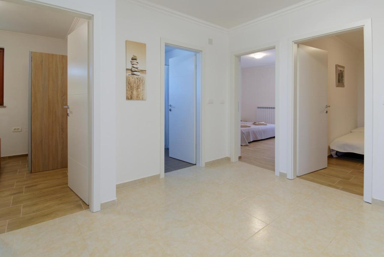 Apartments Belvedere By Rent Istria Plovanija Esterno foto