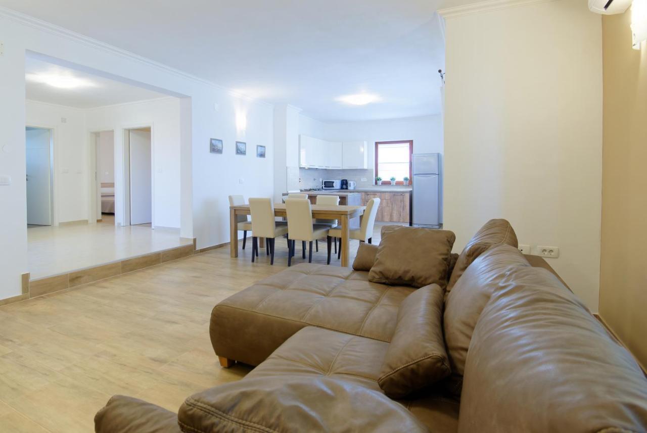 Apartments Belvedere By Rent Istria Plovanija Esterno foto