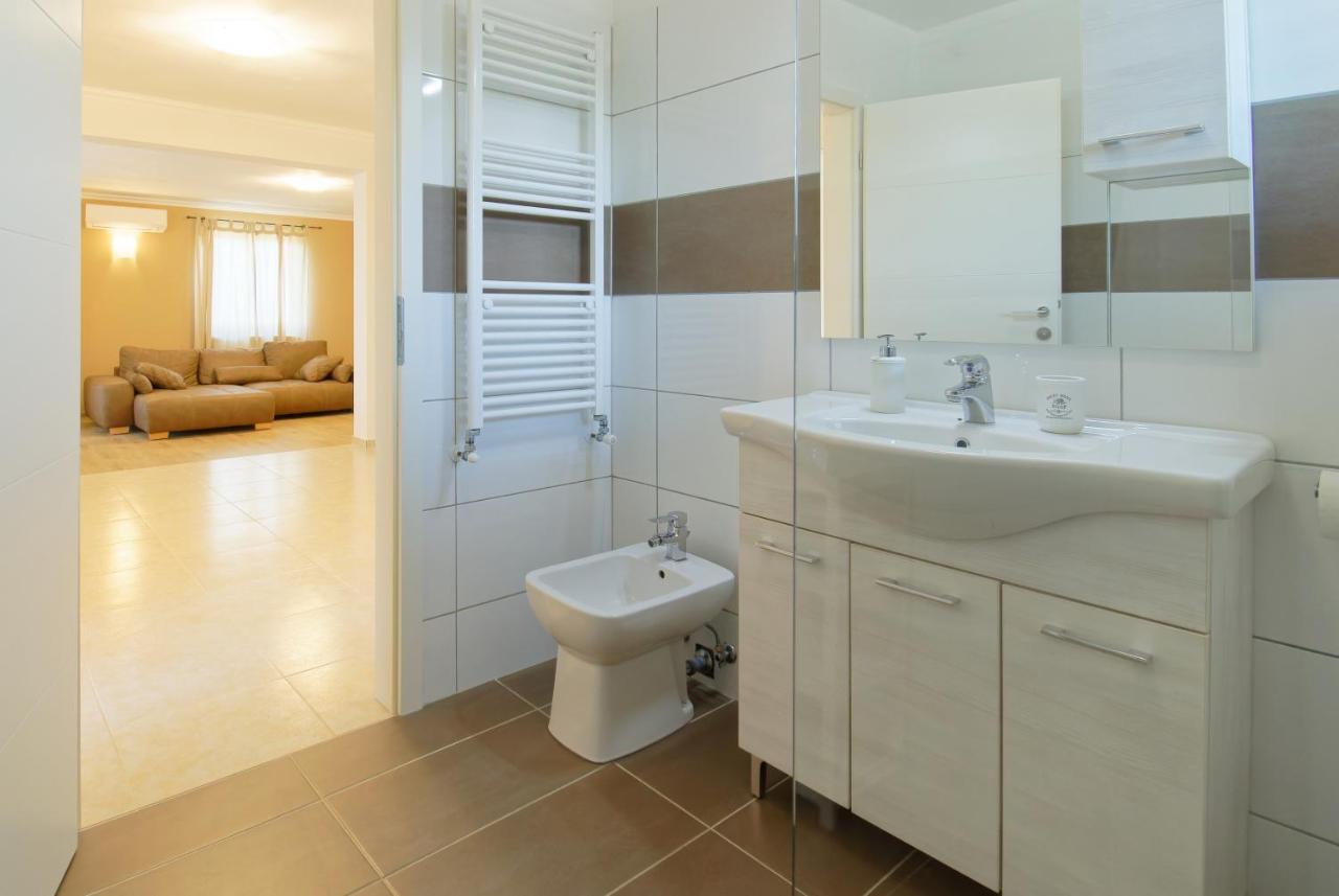 Apartments Belvedere By Rent Istria Plovanija Esterno foto