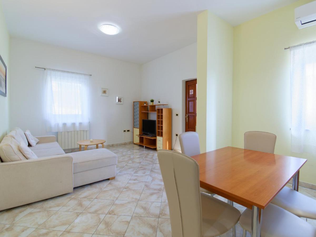 Apartments Belvedere By Rent Istria Plovanija Esterno foto